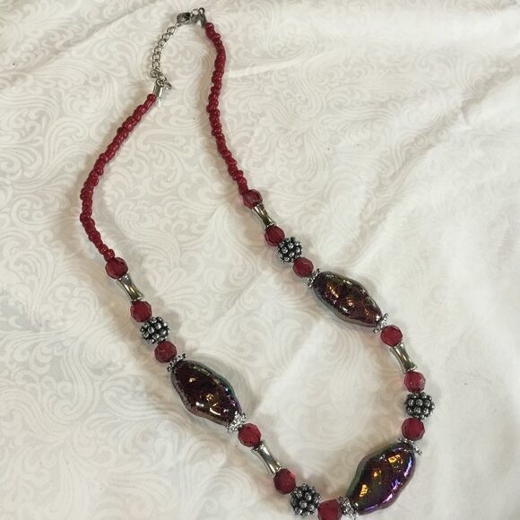 Red and Silvertone Necklace - Picture 1 of 4